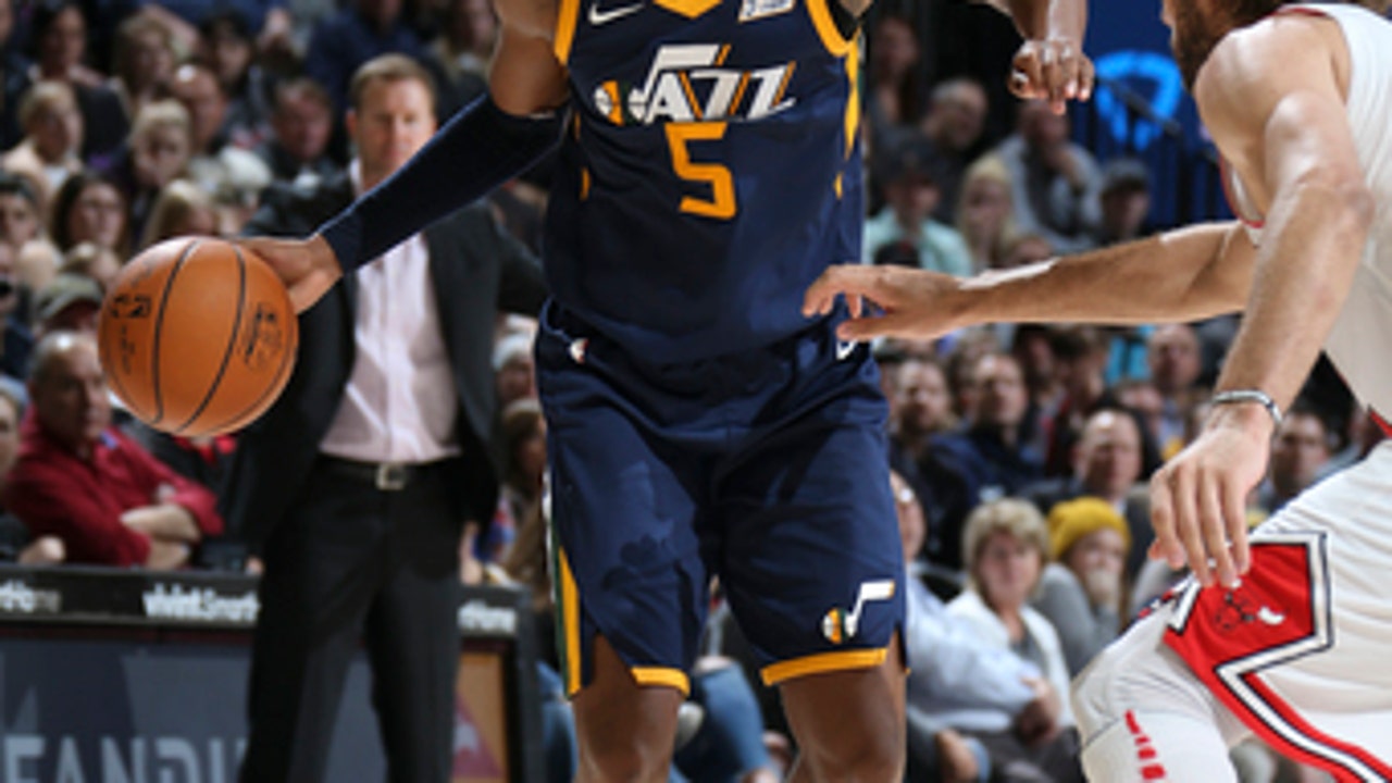 Jazz overwhelm Bulls from outside for 110-80 win (Nov 22, 2017)